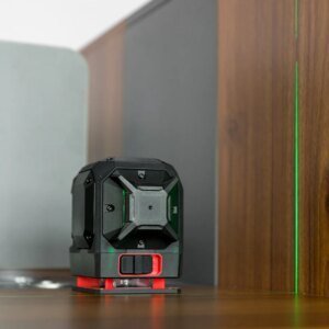 New 2D Leter Cross line laser level horizontal vertical line Green laser , cross line laser level,laser